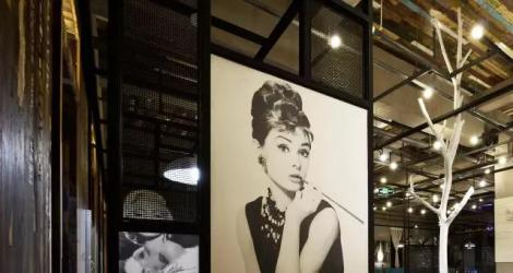 「融創(chuàng)春風(fēng)十里」售樓中心，光影演繹的自然之道！